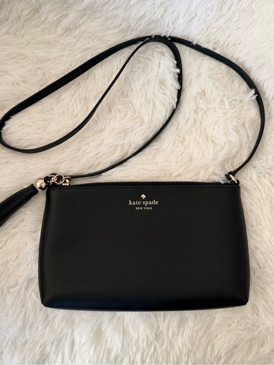 kate spade Handbags - NWOT: Kate Spade New York Black Leather Crossbody Bag